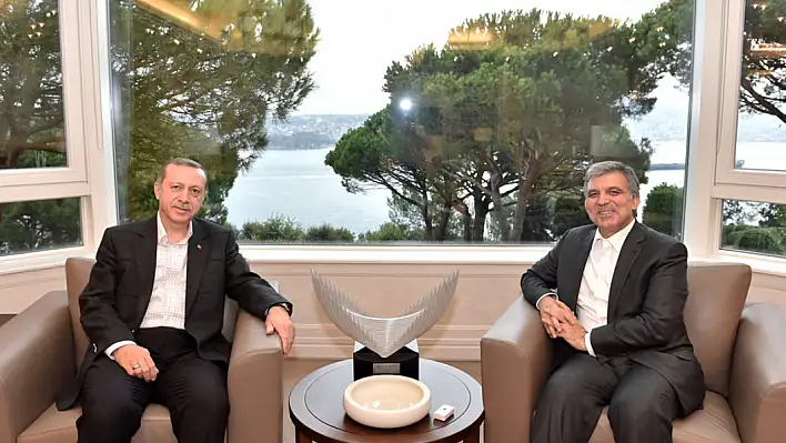 Kayserili ünlü gazeteciden şok Gül, Erdoğan ve şarap iddiası