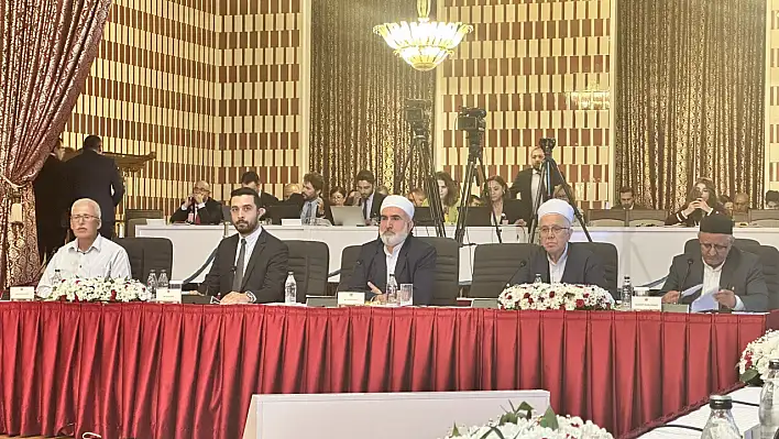 Kayserili vekilin de katıldığı toplantıda kavga çıktı!