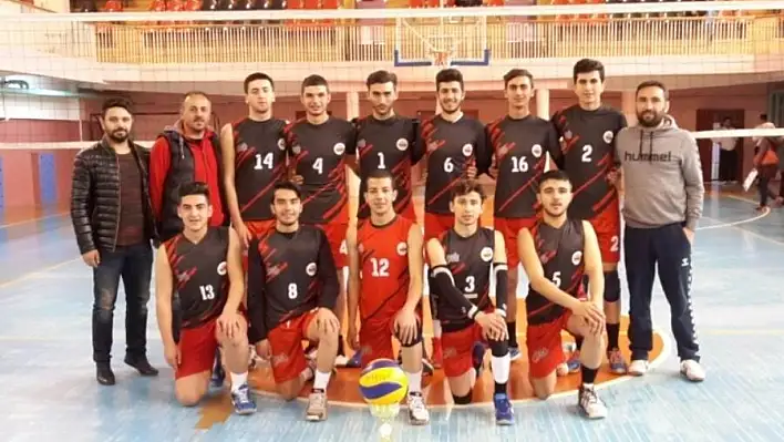 Kayserili voleybolcular set vermedi