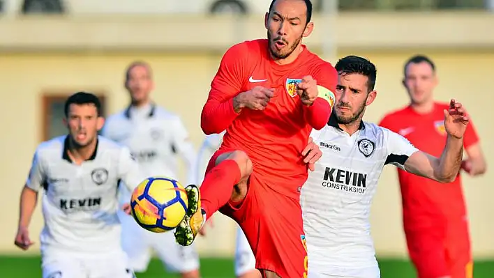 Kayserispor'a Akhisarspor çıktı