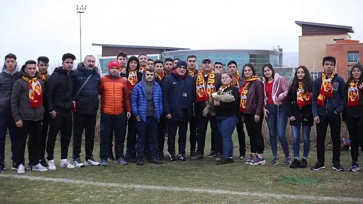 Kayserispor'a öğrencilerden ziyaret