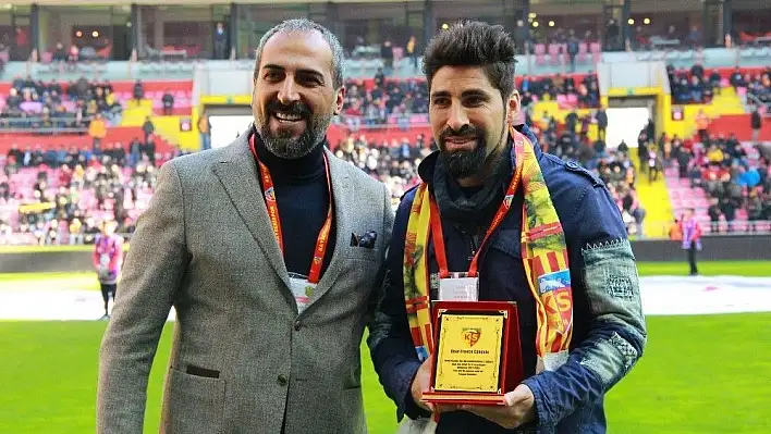 Kayserispor, Cangele'ye plaket verdi