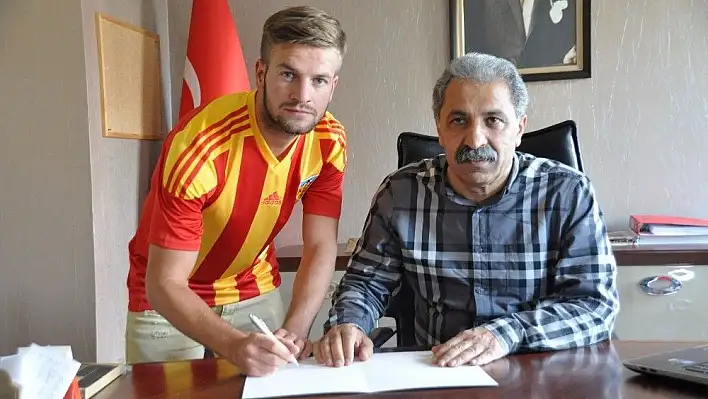 Kayserispor iki gurbetçi futbolcu ile sözleşme imzaladı