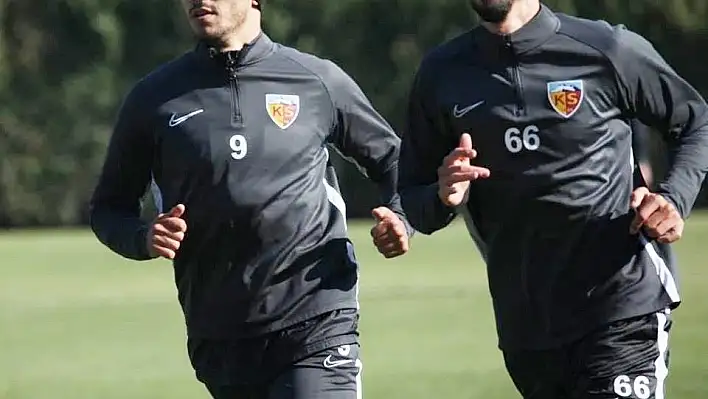 Kayserispor kaptanları idmana çıktı
