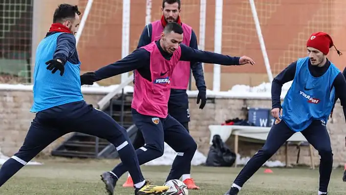 Kayserispor pusuya yattı