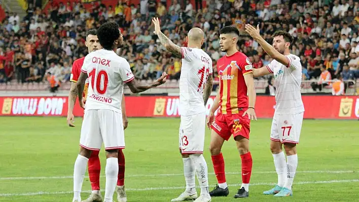 Kayserispor galibiyet serisini sürdürdü