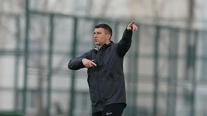Kayserispor'un eski Hocası Sergej Jakirovic ile ilgili maddi açıklama!