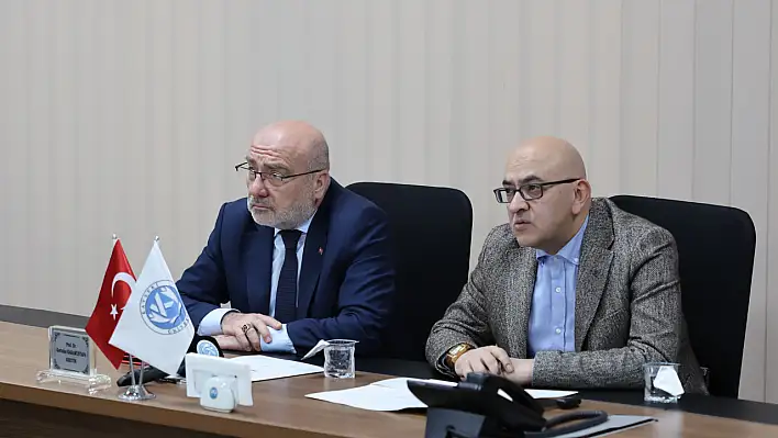 KAYÜ'den MYO öğrencilerine destek