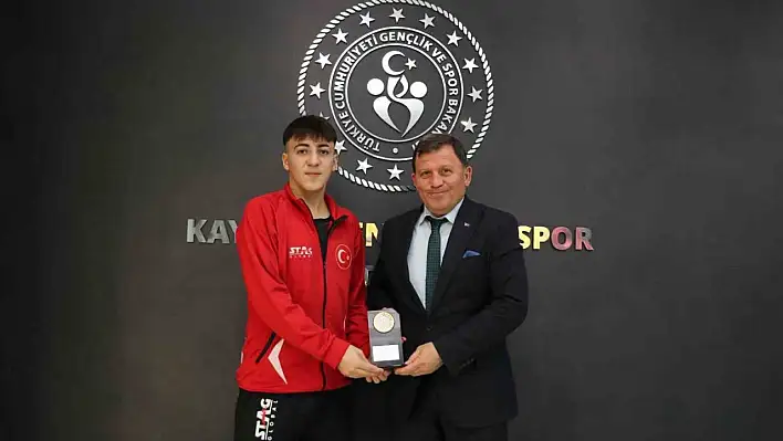 Kayserili sporcu dünya ikincisi oldu!