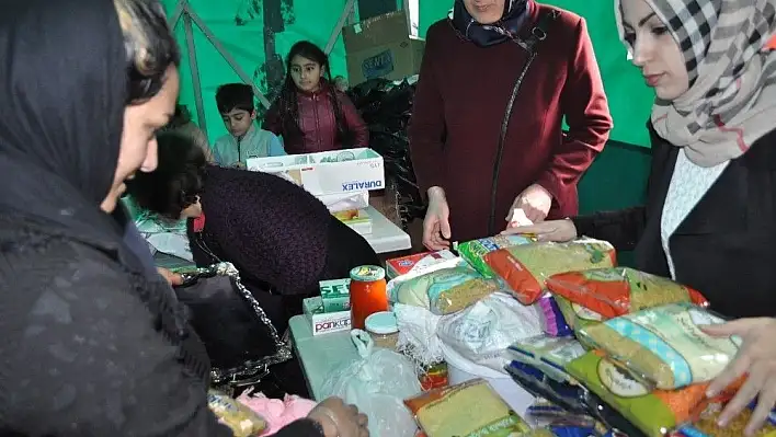 Kendileri küçük yürekleri büyük
