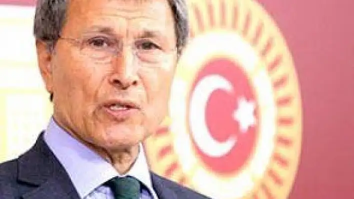 'KIBRIS ELDEN GİTTİ, AKP İŞİN İÇİNDEN ÇIKAMIYOR'