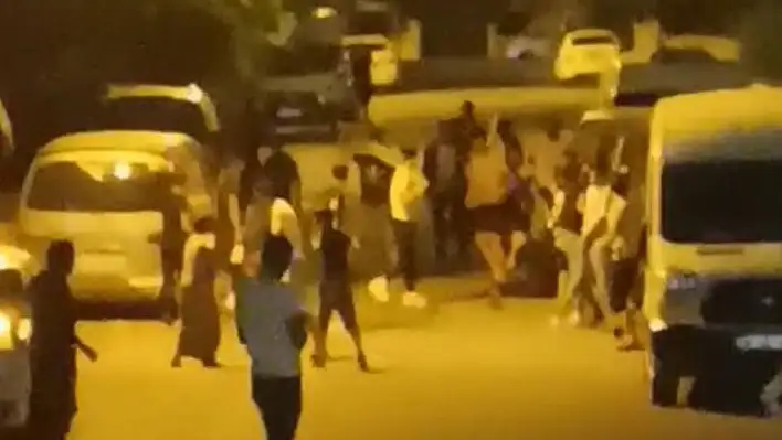 Kılıç ve demir sopalı kavga