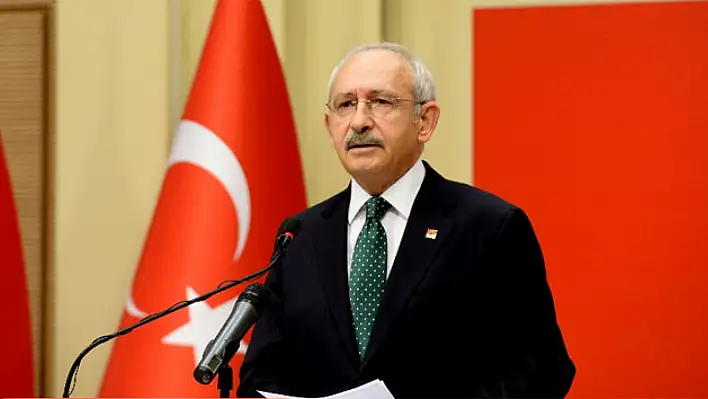 Kılıçdaroğlu terör şehidinin babası ile görüştü