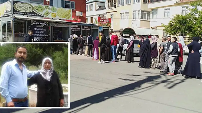 Kimsesiz, Rahmetli Annesi İçin 5 Bin Adet Ekmek Dağıttı