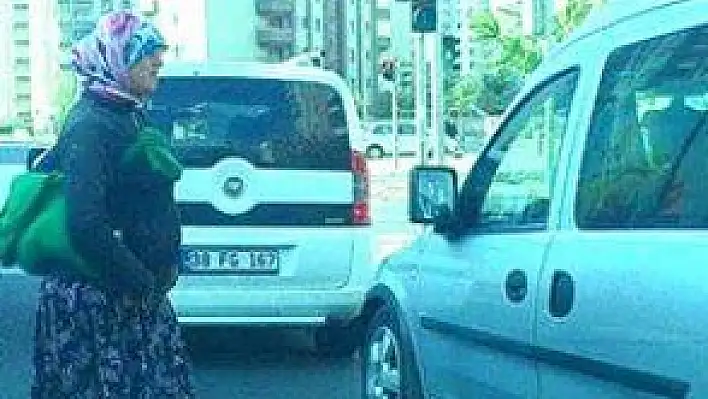  KIRMIZILI DİLENCİLER!