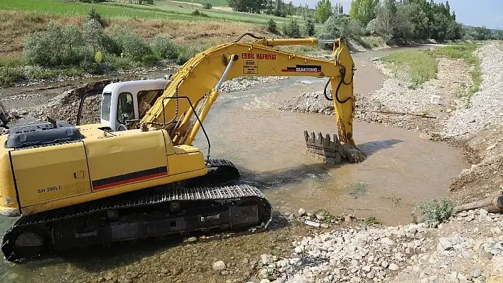 Kırsal Mahallelerde Sulama Bendi Ve Yol Çalışması
