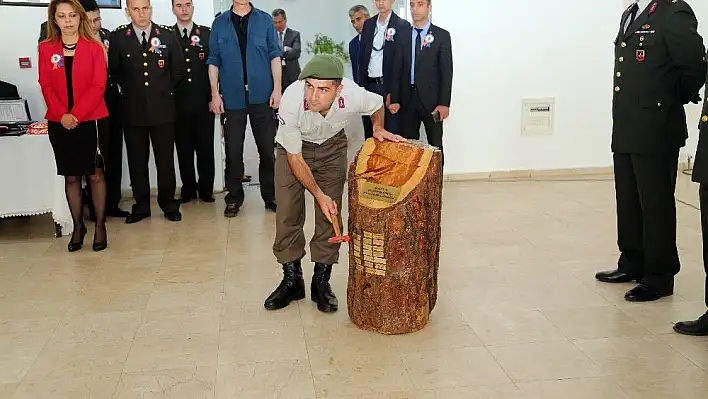 367. Kısa Dönem Erler Vali Kamçı'nın Katıldığı Törenle Yemin Etti