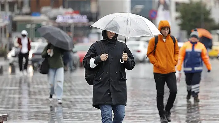 Kışlıklarınızı çıkarın! Soğuk ve yağışlı hava geri döndü