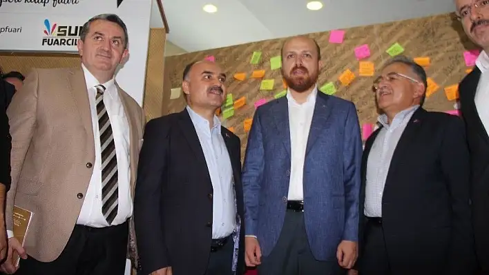 Kitap fuarına büyük ilgi
