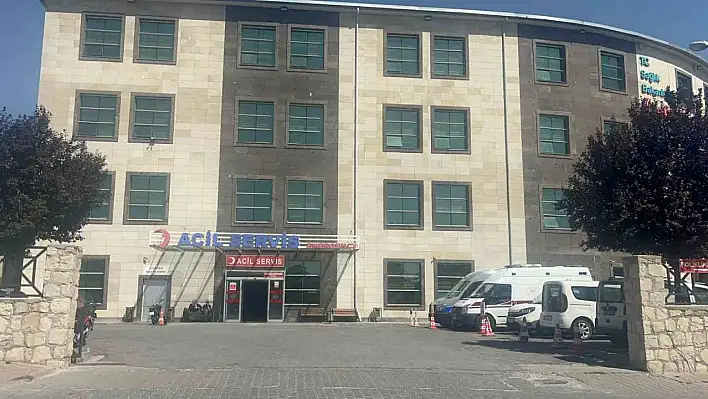 Kızılırmak'ta 3 genç az kalsın boğuluyordu