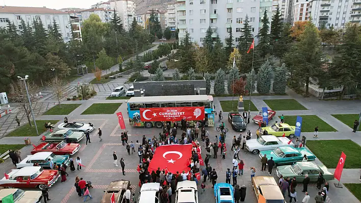 Klasik araçlar Cumhuriyet için yola çıktı