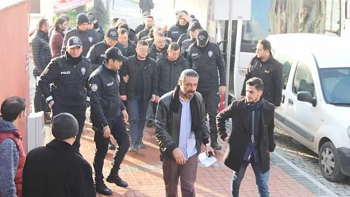 Kocaeli merkezli FETÖ operasyonunda gözaltına alınan 12 şüpheli adliyeye sevk edildi