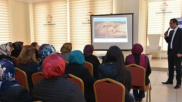 Kocasinan Belediyesi'nin Sağlık Seminerleri Sürüyor