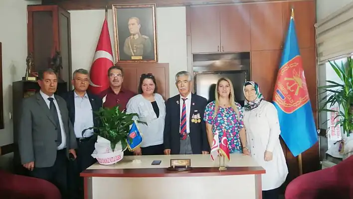 Kocasinan Bölgesi Muhtarlarından Gaziler Gününde Anlamlı Ziyaret