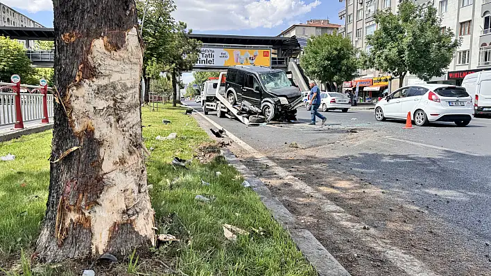 Kocasinan'da korkutan kaza: 2 yaralı