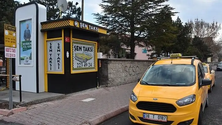 Çolakbayrakdar: Taksi duraklarını modern hale getiriyoruz