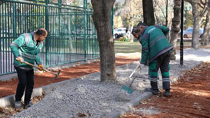 Kocasinan'da parklar modernleşiyor