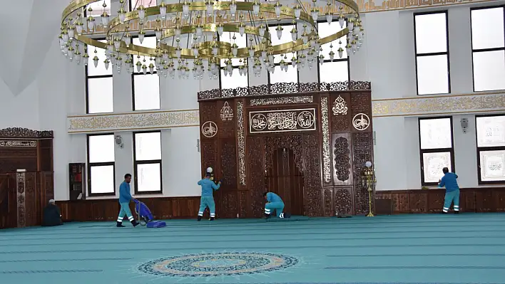 Kocasinan'da seferberlik başladı! Camiler tek tek temizleniyor