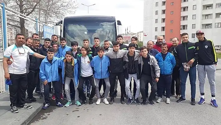 Kocasinan Şimşekspor U-15 takımı Kırıkkale'ye gitti