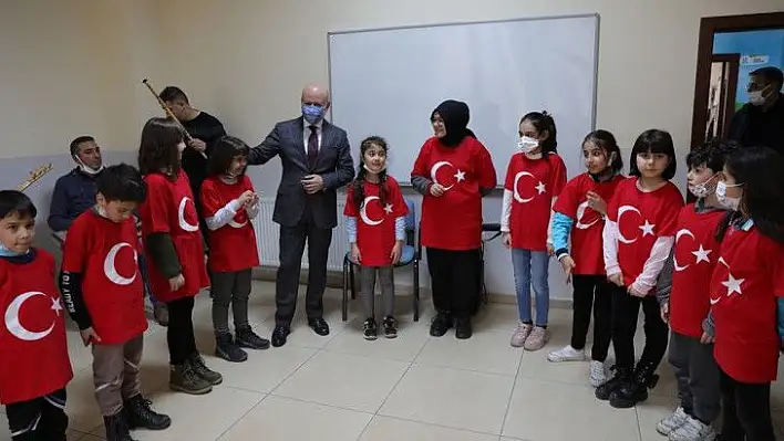Çocuklardan İstiklal Marşı'nın kabulünün 101. yılına özel klip