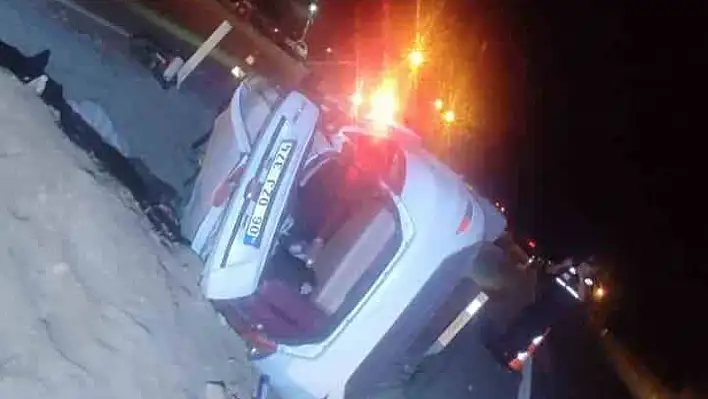 Kayseri-Kırşehir karayolunda otomobil takla attı