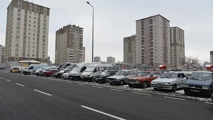 Küçük Mustafa Mahallesi'nde otopark ve yaya yolu çalışması tamamlandı