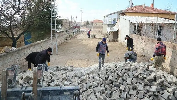 Kulpak Mahallesi'nde 10 bin metrekarelik parke yapımına başlandı