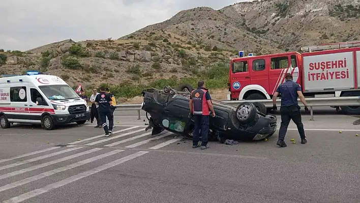Lastiği kopan otomobil takla attı