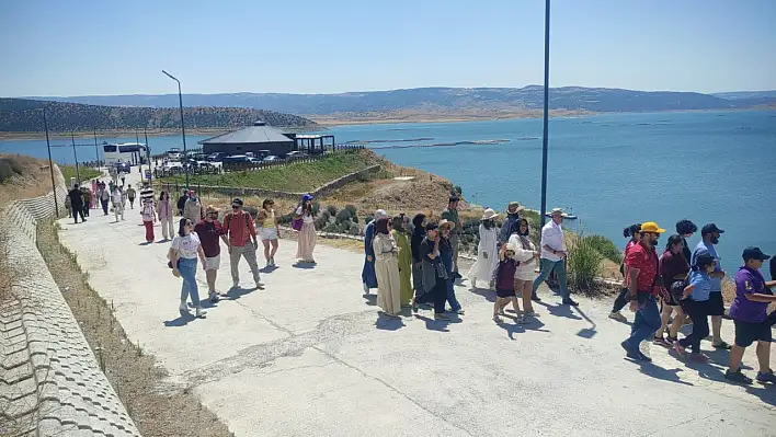 'lavanta Adası'nda renkli anlar