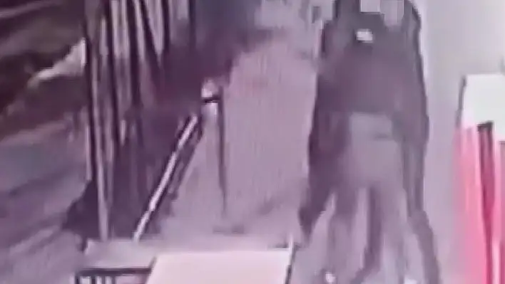 'Tanımıyoruz' dediler, saldırıya uğradılar!