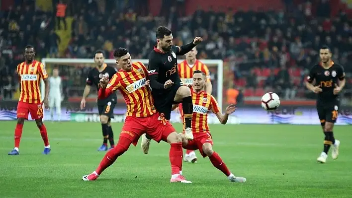 Lopes Galatasaray'da kızarıyor