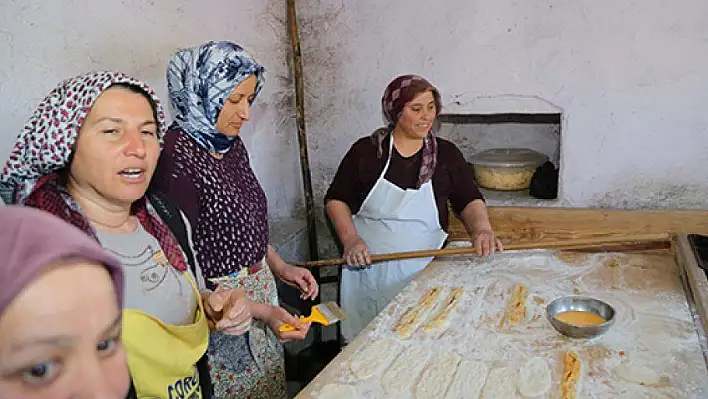 Mahalle fırınları yine bazlama, katmer ve köy ekmeği pişirecek