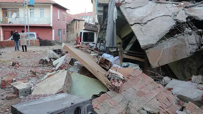 Malatya da Depremin geride bıraktıkları gün ışığıyla ortaya çıktı