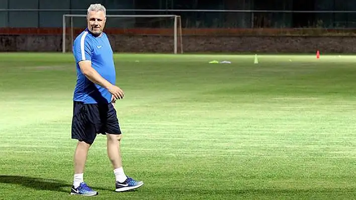 Marius Sumudica: 'Göztepe maçında da 3'lü defans ile oynayacağız'