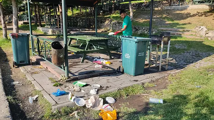 Masalar kırık, musluklar sökük, çöpler her yerde! Kayseri'nin duyarsızlık tablosu