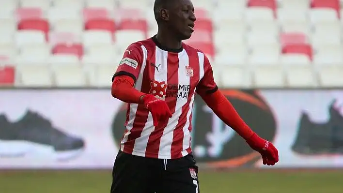 Max Gradel ligdeki 8. golünü attı