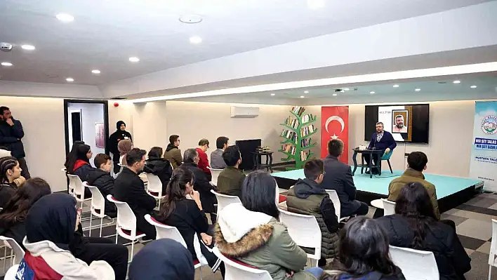 Mehmet Akif Talas'ta anlatıldı