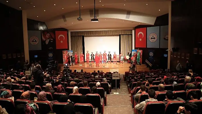 Mehmet Akif tiyatro oyunuyla anıldı
