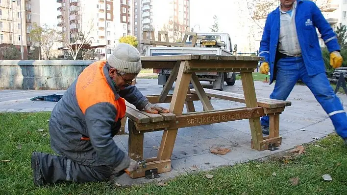 Melikgazi Belediyesi TSE belgeli kamelya ve çöp sepeti alacak