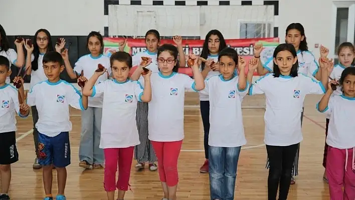 Melikgazi Belediyesi Yaz Okulları Hem Eğitiyor, Hem Öğretiyor